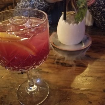 InClan Brutal - Red sangria and "Mother of Dragons" - Tapas Bars Near Me - Madrid, M