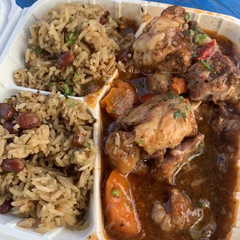 AbiKi's Caribbean Flavas - Oxtail stew with coconut rice - Food Trucks Near Me - Kahului, Hawaii