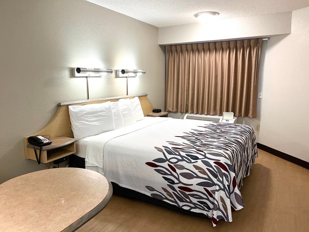 Photos of RED ROOF INN SAN ANTONIO AIRPORT Updated August 2024 92 Photos & 50 Reviews