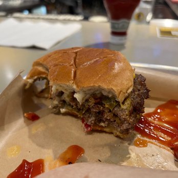 Buffalo Wild Wings - Bacon Smashed Hatch Chile Burger - Sports Bars Near Me - Everett, Washington Buffalo Wild Wings - Bacon Smashed Hatch Chile Burger - Sports Bars Near Me - Everett, Washington
