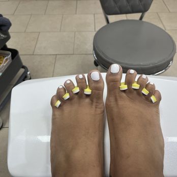 Cozy Nails and Spa - Nail Salons Near Me - Wheat Ridge, Colorado