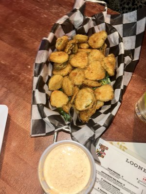 Looney's Pub by null