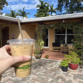 Calusa Coffee Roasters - Home or coffee shop - Coffee & Tea Near Me - Fort Lauderdale, Florida Calusa Coffee Roasters - Home or coffee shop - Coffee & Tea Near Me - Fort Lauderdale, Florida