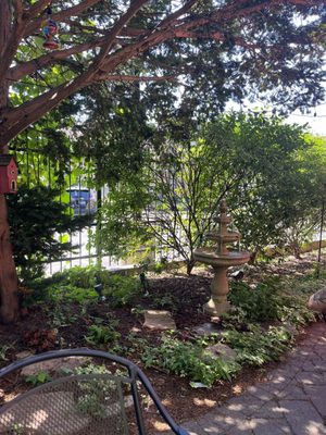 Tuscan Hen Market by null