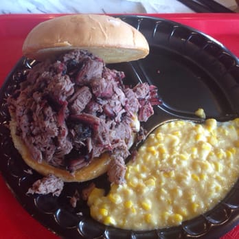 Killen's Barbecue - chopped beef sandwich, creamed corn. - Barbeque Near Me - Pearland, Texas Killen's Barbecue - chopped beef sandwich, creamed corn. - Barbeque Near Me - Pearland, Texas