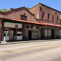 Smith's Union Bar - Exterior