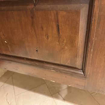 Tivoli Lodge - Banged up cabinets - Hotels Near Me - Vail, Colorado Tivoli Lodge - Banged up cabinets - Hotels Near Me - Vail, Colorado