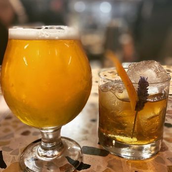 The Salted Pig - Pliny the Elder / Day Dream (Bourbon w/ lavender and Earl Grey syrup) - Gastropubs Near Me - Riverside, California