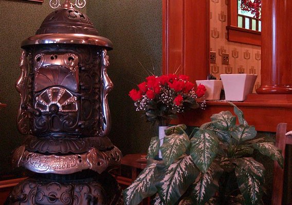 Alaska's Capital Inn Bed & Breakfast by null