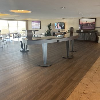 Best Western Plus Bayside Hotel - Hotel lobby - Hotels Near Me - Oakland, California Best Western Plus Bayside Hotel - Hotel lobby - Hotels Near Me - Oakland, California