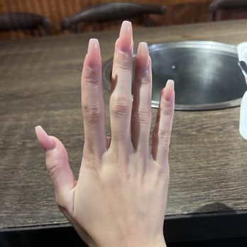 Gradient Nail - Nail Salons Near Me - Honolulu, Hawaii