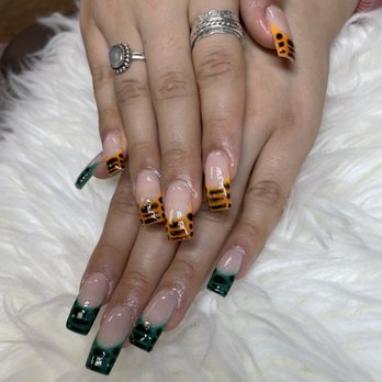 Amazing Nails & Spa - Nail Salons Near Me - Tracy, California