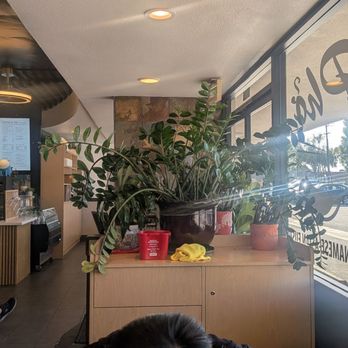 Anvi's Cafe - Vietnamese Near Me - Costa Mesa, California