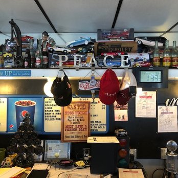 Leon's Smoke Shack BBQ - Leon likes cars! - Barbeque Near Me - Tulsa, Oklahoma