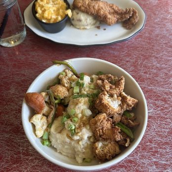 Lucille's Smokehouse Bar-B-Que - Chicken bowl and Southern Fried Chicken lunch - Barbeque Near Me - Cerritos, California Lucille's Smokehouse Bar-B-Que - Chicken bowl and Southern Fried Chicken lunch - Barbeque Near Me - Cerritos, California