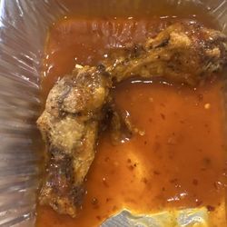 Geno Nottolini's Pizza - Chicken Wings  Terribly dry, old, freezer burned.