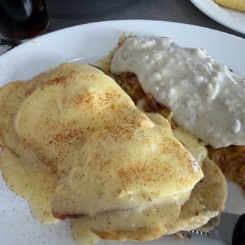 Little Euro - Eggs Benedict - Breakfast & Brunch Near Me - Spokane Valley, Washington