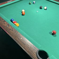 Slick Willie's Family Pool Halls - Line it up