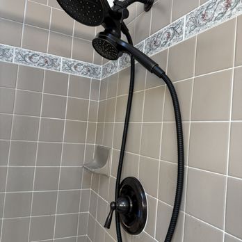 Premier Pros - Gave my 1996 Shower a new facelift - Plumbing Near Me - San Antonio, Texas Premier Pros - Gave my 1996 Shower a new facelift - Plumbing Near Me - San Antonio, Texas