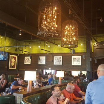Browns Socialhouse Summit - Interior - Burgers Near Me - Kamloops, British Columbia Browns Socialhouse Summit - Interior - Burgers Near Me - Kamloops, British Columbia