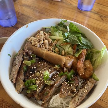 Saigon House - 40. Grilled Pork, Shrimp & egg roll with Vermicelli (Bun Thit Nuong, Tom, Cha Gio) - Vietnamese Near Me - San Leandro, California Saigon House - 40. Grilled Pork, Shrimp & egg roll with Vermicelli (Bun Thit Nuong, Tom, Cha Gio) - Vietnamese Near Me - San Leandro, California