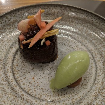 Senia - Cocktail Bars Near Me - Honolulu, Hawaii