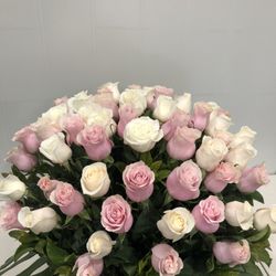 Flowers Melbourne City - Roses enmasse in vase