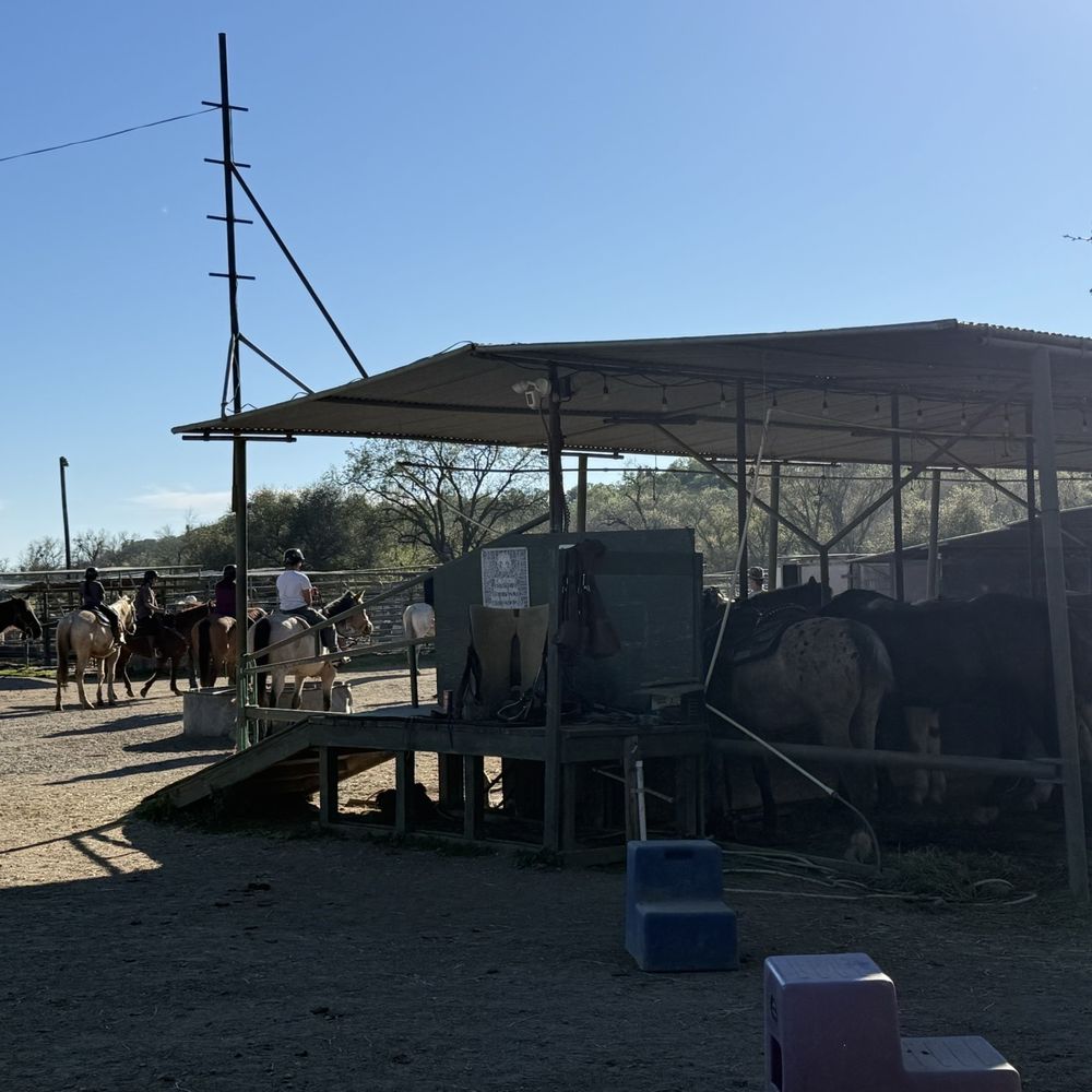 Shadow Glen Family Stables - Horseback Riding Near Me - Fair Oaks, California Shadow Glen Family Stables - Horseback Riding Near Me - Fair Oaks, California