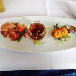 Jess - Voorgerecht, met lam, soepje en kroketje, best lekker...