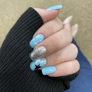 LV Nails - Star Nails - Nail Technicians Near Me - Georgetown, Texas