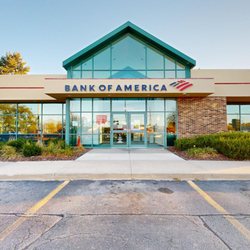 Bank of America Financial Center - Storefront