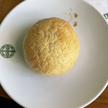 Tim Ho Wan - I love this Cha Shui Bao! It's different in Hawaii as the topping has coconut flakes. Yum! - Dim Sum Near Me - Honolulu, Hawaii Tim Ho Wan - I love this Cha Shui Bao! It's different in Hawaii as the topping has coconut flakes. Yum! - Dim Sum Near Me - Honolulu, Hawaii