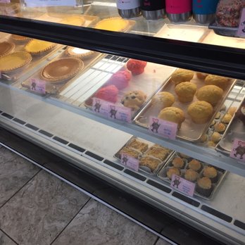 Leonard's Bakery - Bakeries Near Me - Honolulu, Hawaii