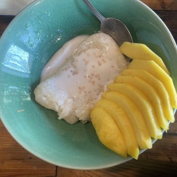 Sweet Rice Thai Sushi - Sweet Sticky Rice with Mango (Seasonal) - Sushi Bars Near Me - Boston, Massachusetts Sweet Rice Thai Sushi - Sweet Sticky Rice with Mango (Seasonal) - Sushi Bars Near Me - Boston, Massachusetts