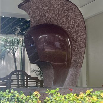 Halekulani Hotel - The king in marble - Hotels Near Me - Honolulu, Hawaii Halekulani Hotel - The king in marble - Hotels Near Me - Honolulu, Hawaii