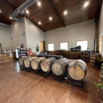 Reeces Cider - Inside - Cideries Near Me - Ellijay, Georgia Reeces Cider - Inside - Cideries Near Me - Ellijay, Georgia