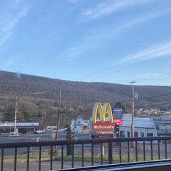 McDonald's - 4/8/23 Whatta view!