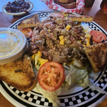 Fat Buddies Ribs & Bbq - Salad w/brisket - Barbeque Near Me - Franklin, North Carolina