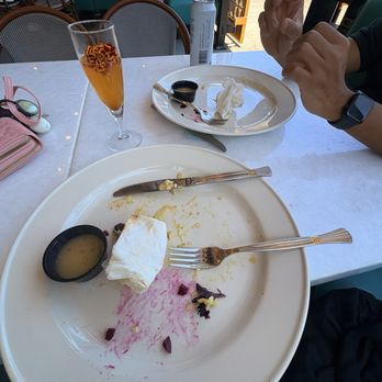One Twelve Caffe - Yeah I didn't like it aahahhq jk it was so good we forgot to lick the plate off lol really good - Coffee & Tea Near Me - Downey, California