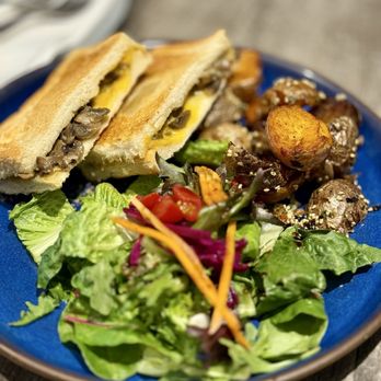 Cafe N One - Desserts Near Me - Markham, Ontario