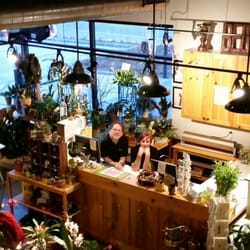 Hermes Floral - Ready to help you with your floral orders in town,out of town, and world wide.