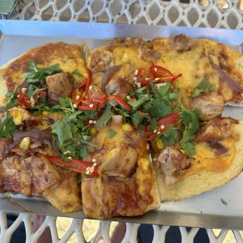 Mammoth Brewing - Bbq chicken pizza - Breweries Near Me - Mammoth Lakes, California Mammoth Brewing - Bbq chicken pizza - Breweries Near Me - Mammoth Lakes, California