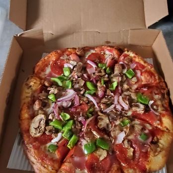 Pizzeria Maria - Deluxe 12" pizza...lots of toppings - Pizza Near Me - Sparta, Michigan