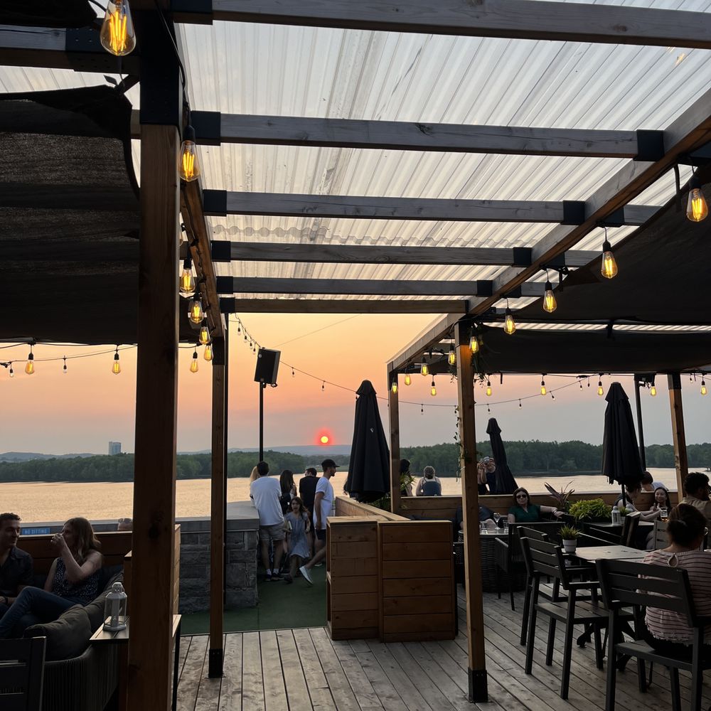 Tavern On the Falls - Pubs Near Me - Ottawa, Ontario Tavern On the Falls - Pubs Near Me - Ottawa, Ontario