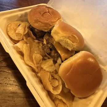 Moonlite Bite - Reserve Beef Sliders - Food Trucks Near Me Moonlite Bite - Reserve Beef Sliders - Food Trucks Near Me