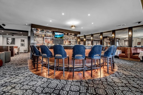 Oliver's Restaurant by null