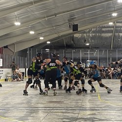 Circle City Derby Girls - Skating a jam