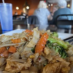 Mai Thai - Pad See Eew Dinner