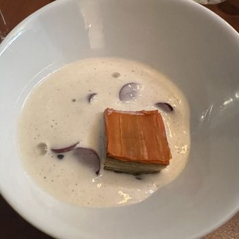Bleu Marine - a piece of food in a bowl - Wine Bars Near Me - Quebec City, Quebec