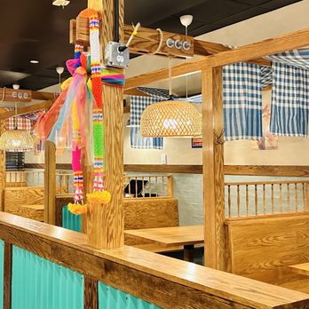 Mae Ornnit Thai Kitchen - Thai Near Me - Annandale, Virginia